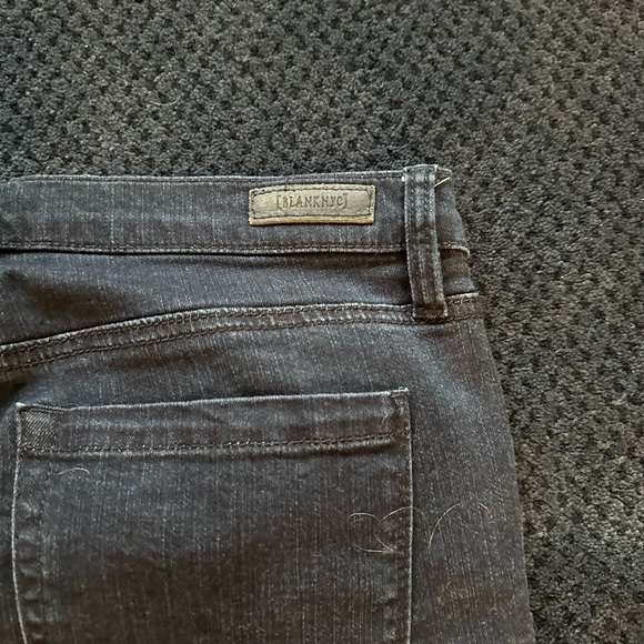EUC Blank NYC jeans. - Picture 8 of 9
